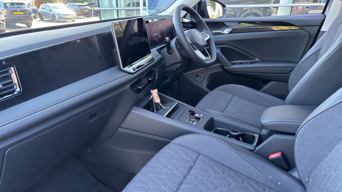 Volkswagen Tiguan 1.5 eTSI Match 5dr DSG Petrol Estate - Image 2